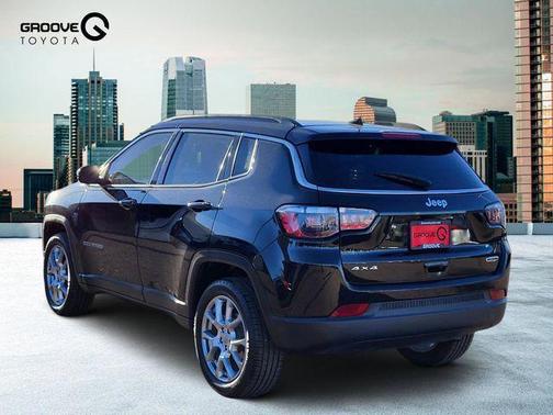 2022 Jeep Compass Latitude Lux