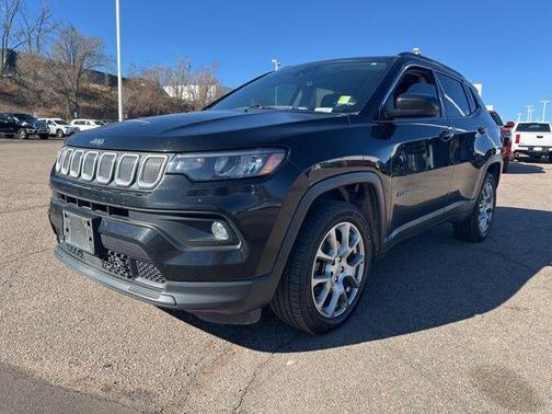 2022 Jeep Compass Latitude Lux