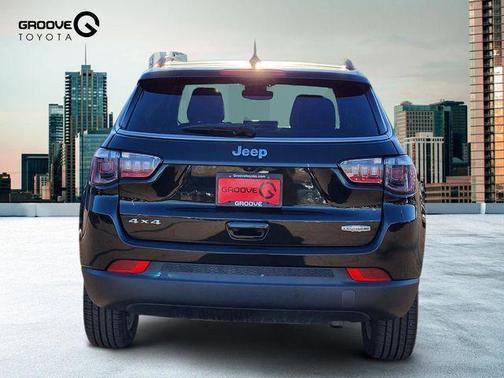 2022 Jeep Compass Latitude Lux
