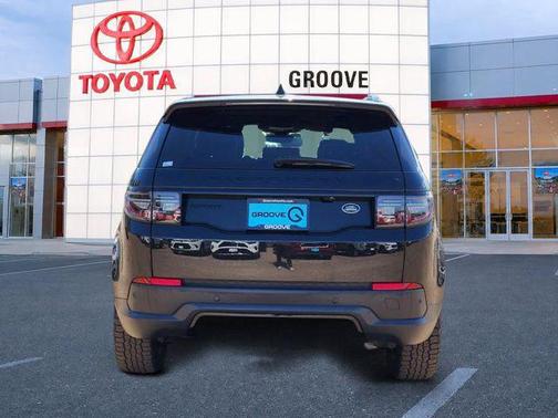 Santorini Black Metallic 2023 Land Rover Discovery Sport S