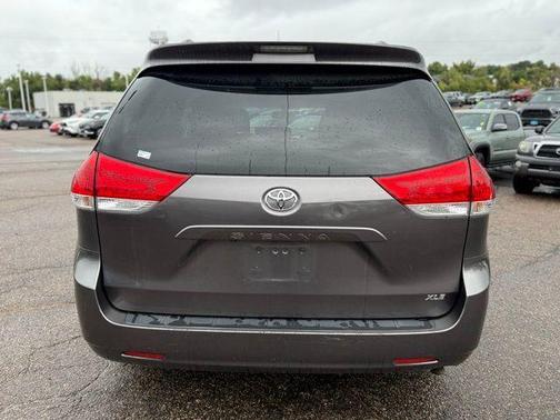 2012 Toyota Sienna XLE