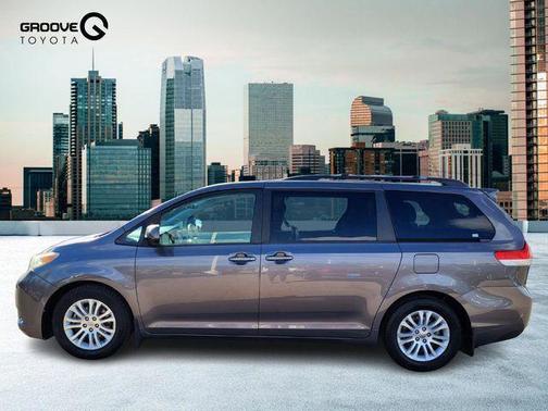 2012 Toyota Sienna XLE