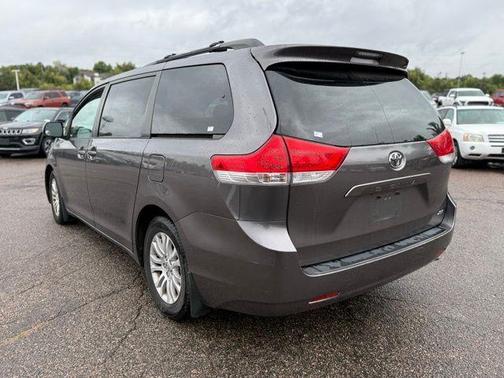 2012 Toyota Sienna XLE
