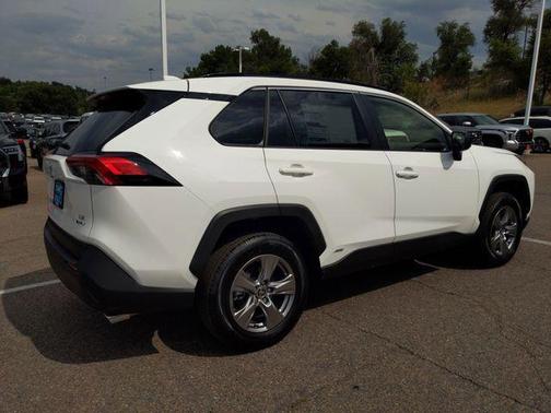 2025 Toyota RAV4 Hybrid LE