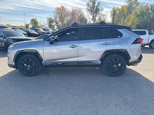 2022 Toyota RAV4 Hybrid SE