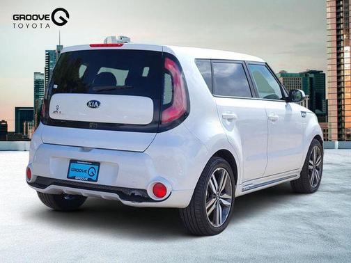 Clear White 2016 Kia Soul +