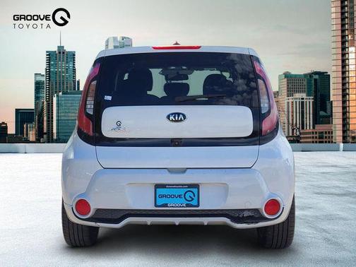 Clear White 2016 Kia Soul +