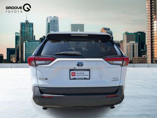 2022 Toyota RAV4 Hybrid XLE