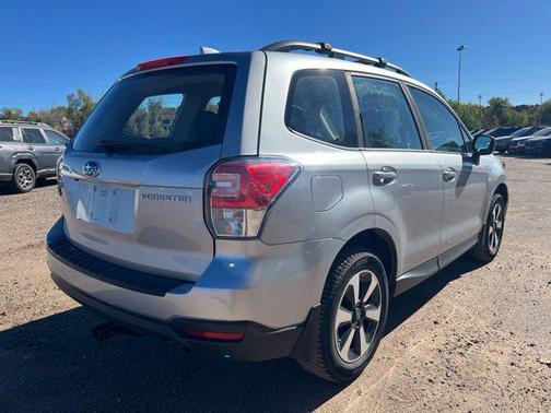 Ice Silver Metallic 2018 Subaru Forester 2.5i