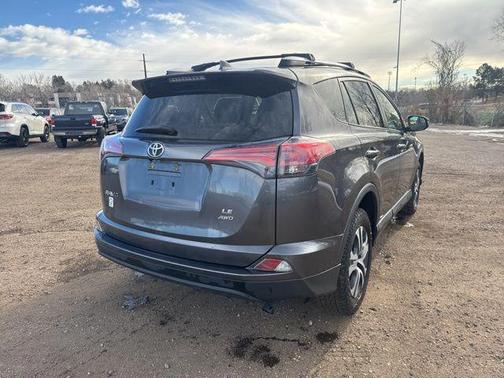 2018 Toyota RAV4 LE
