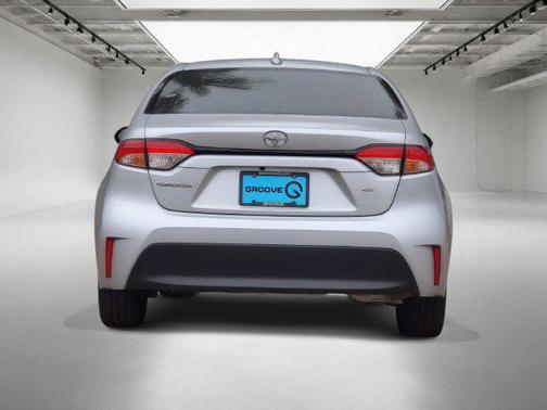 Classic Silver Met 2027 Toyota Corolla LE