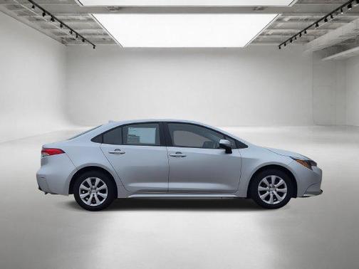 Classic Silver Met 2027 Toyota Corolla LE
