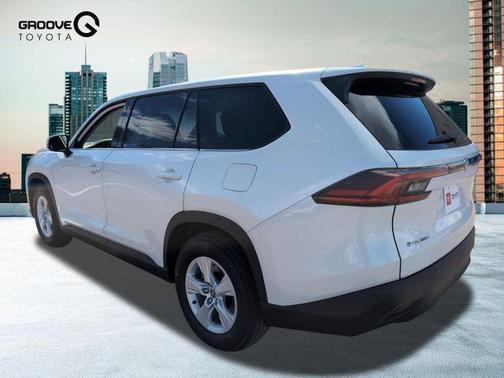 2025 Toyota Highlander Hybrid LE