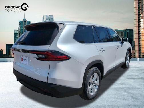 2025 Toyota Highlander Hybrid LE