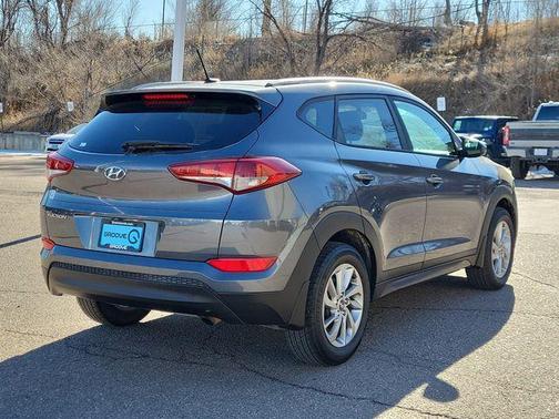 2016 Hyundai TUCSON SE
