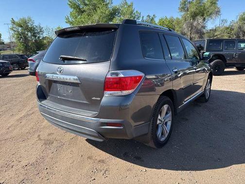Magnetic Gray Metallic 2011 Toyota Highlander Limited