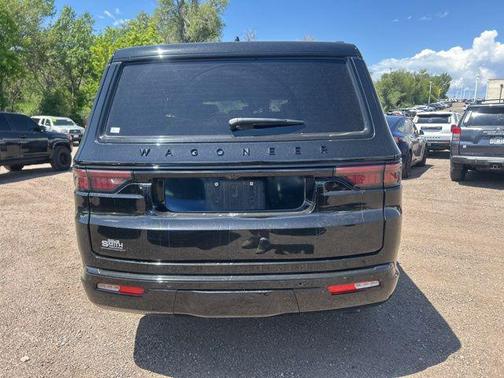 Diamond Black Crystal Pearlcoat 2023 Jeep Wagoneer Series II Carbide 4x4