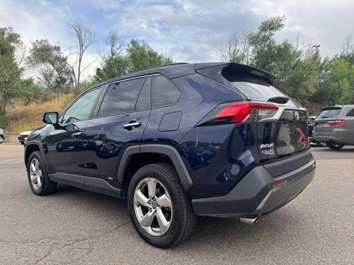 2019 Toyota RAV4 Hybrid SE
