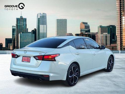 2023 Nissan Altima SR FWD