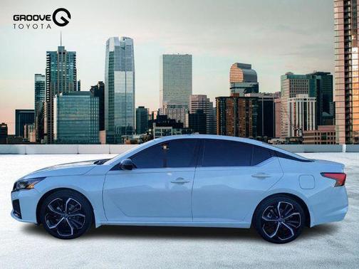 2023 Nissan Altima SR FWD