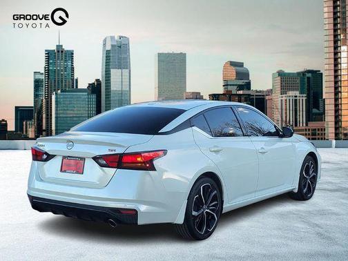 2023 Nissan Altima SR FWD