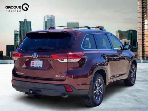 Ooh La La Rouge Mica 2017 Toyota Highlander XLE