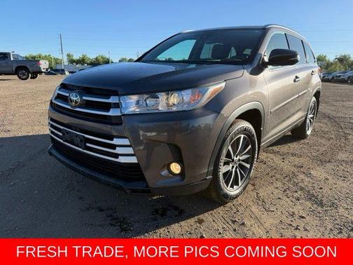 Predawn Gray Mica 2017 Toyota Highlander XLE