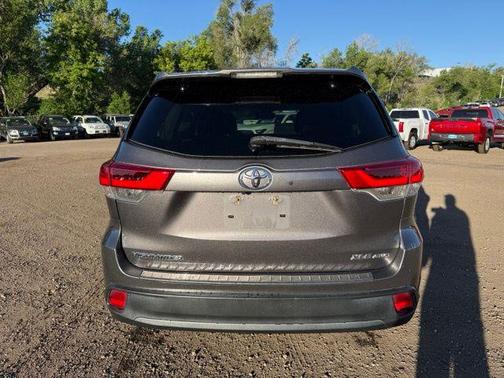 Predawn Gray Mica 2017 Toyota Highlander XLE