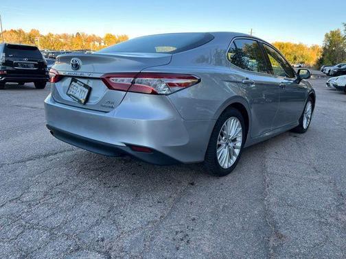 2018 Toyota Camry Hybrid XLE