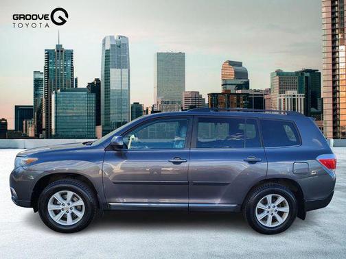 2013 Toyota Highlander SE