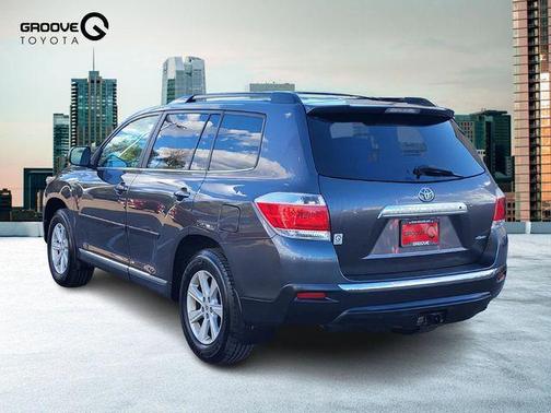 2013 Toyota Highlander SE