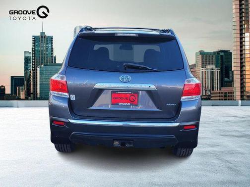 2013 Toyota Highlander SE