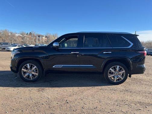 2023 Toyota Sequoia Capstone