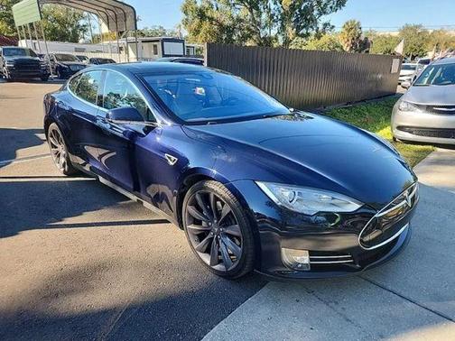 2015 Tesla Model S 85