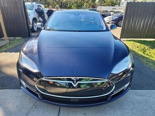 2015 Tesla Model S 85