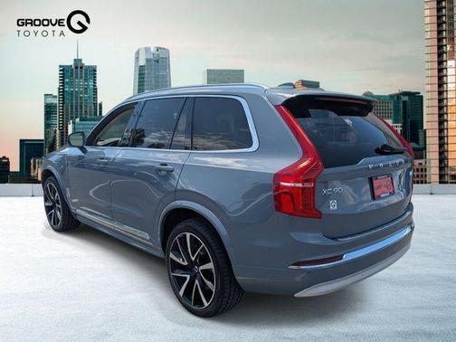 2022 Volvo XC90 Recharge Plug-In Hybrid T8 Inscription Expression 7 Passenger