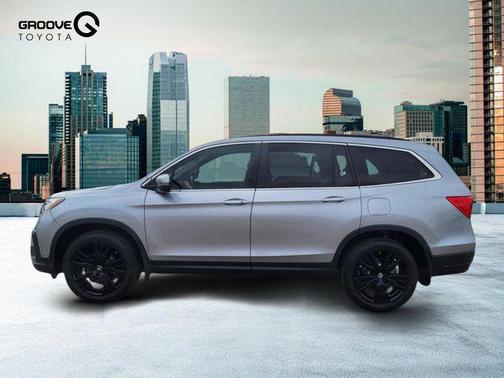 Lunar Silver Metallic 2022 Honda Pilot AWD Special Edition