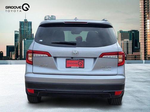 Lunar Silver Metallic 2022 Honda Pilot AWD Special Edition