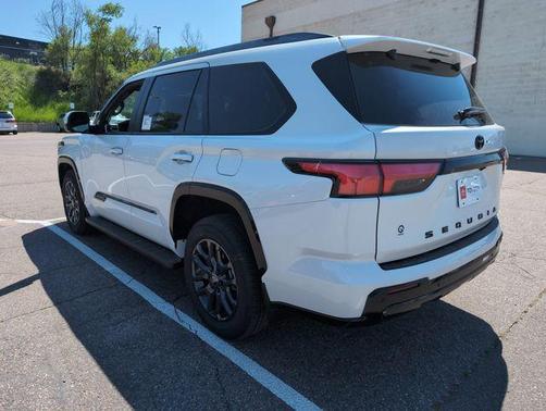 2025 Toyota Sequoia Platinum