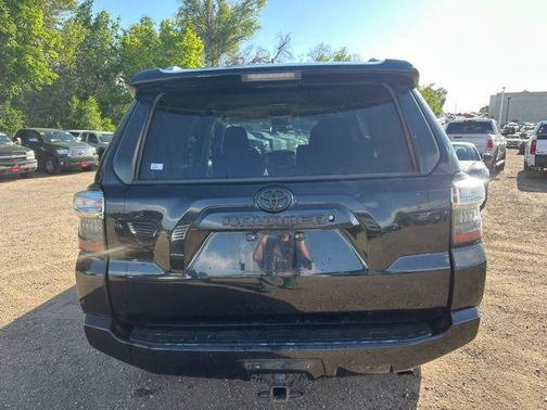 Midnight Black Metallic 2016 Toyota 4Runner SR5