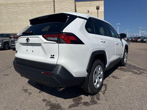 2025 Toyota RAV4 LE