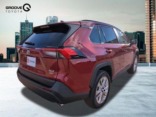 2025 Toyota RAV4 XLE Premium