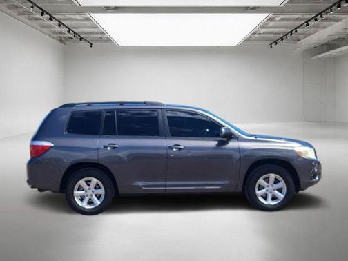Magnetic Gray Metallic 2008 Toyota Highlander Base