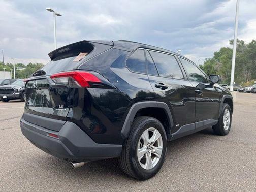 2021 Toyota RAV4 Hybrid LE