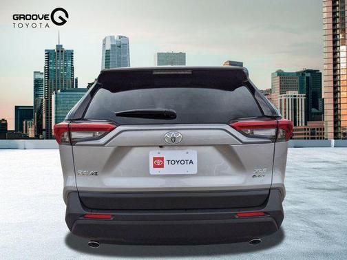 2025 Toyota RAV4 Hybrid XLE