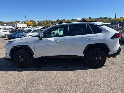 2025 Toyota RAV4 Hybrid SE