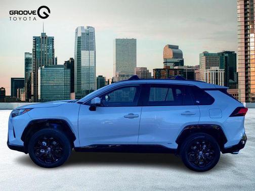 2025 Toyota RAV4 Hybrid SE