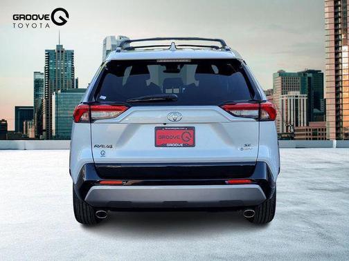 2025 Toyota RAV4 Hybrid SE