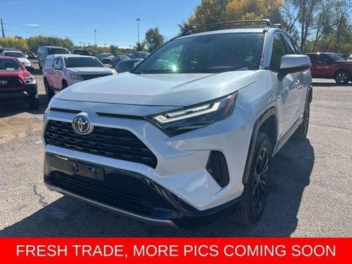 2025 Toyota RAV4 Hybrid SE