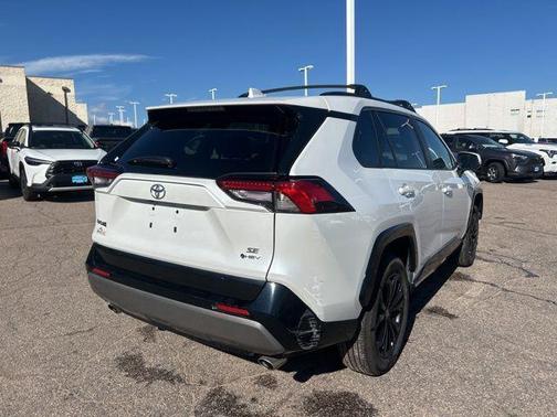 2025 Toyota RAV4 Hybrid SE